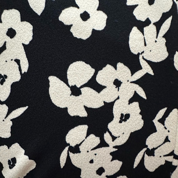 Beautiful Ann Taylor Dress - Picture 3 of 4